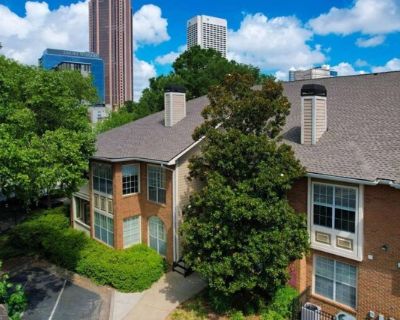 Renaissance Pkwy Ne Apt,atlanta, Condo For Sale