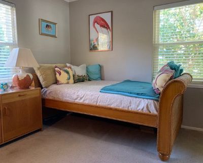 Total rooms: 4. Deposit: $900.00 * Utilities included?: Yes * Fees apply?: No. References required. No preference. Non-smoking. Not for couples. Age preference: 24 - 66. Furnishings: Furnished * Parking: Yes * Garage: No * Yard/patio: Yes * Balcony/roof terrace: No * Disabled access: No * Living room: shared * Broadband included: Yes. Availability Available Dec 13 2025 Minimum term 1 month Maxi...