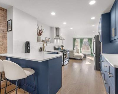 2 Bedroom 2BA 800 ft Furnished Pet-Friendly Apartment For Rent in Jersey City, NJ