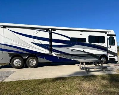 2021 Fleetwood Discovery� LXE 44H