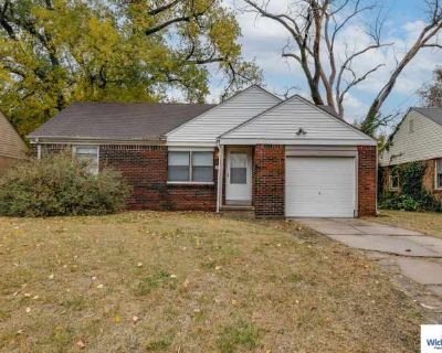 2 Bedroom 1BA 760 ft Pet-Friendly Apartment For Rent in Wichita, KS