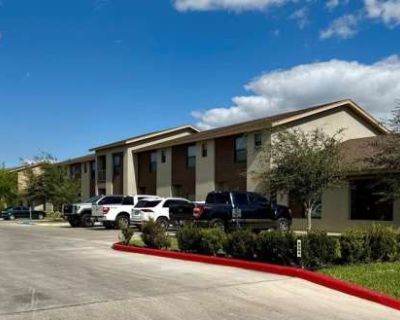 2 Bedroom 3BA 1275 ft Apartment For Rent in Brownsville, TX