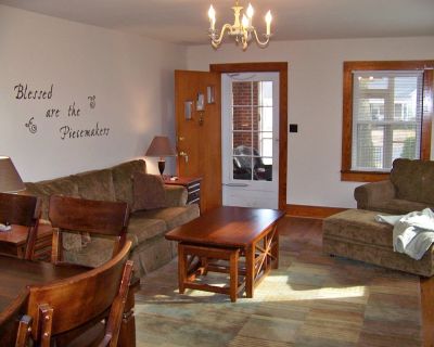 2 Bedroom 2BA 1800 ft Furnished House For Rent in Paducah, KY