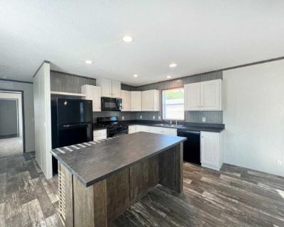 3 Bedroom 2BA 1216 ft Mobile Home For Rent in Manhattan, KS