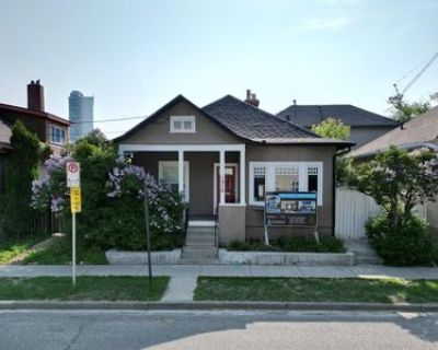 2 Bedroom 1BA 836.95 ft Single Family Residence For Sale in Calgary, AB