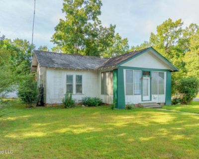 3 Bedroom 2BA 1775 ft Single Family Home For Sale in COLUMBIA, MS