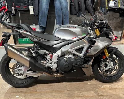 2022 Aprilia Tuono V4 1100