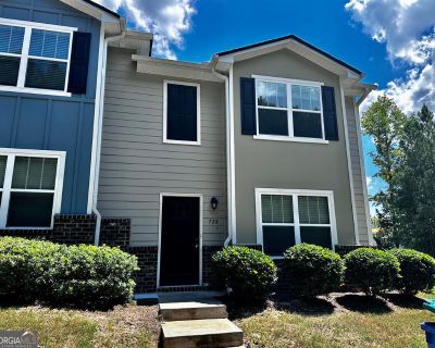 4 Bedroom 2BA 1636 ft Apartment For Rent in Union City, GA