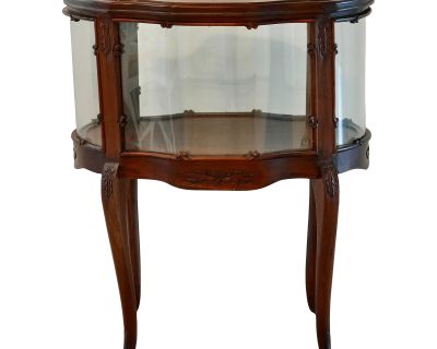 Late 19th Century Antique Bijouterie Curved Glass Display Cabinet With Tray