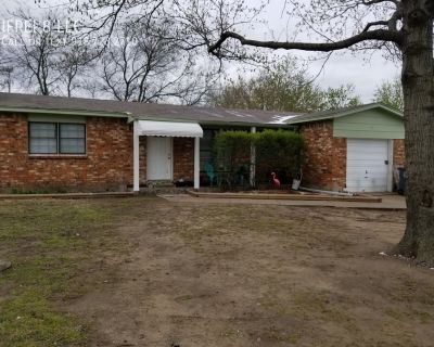 4 Bedroom 1BA Pet-Friendly Single-family home For Rent in Tulsa, OK