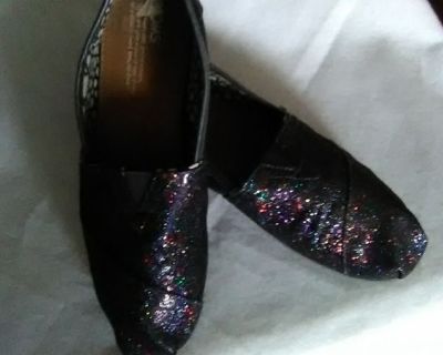 Women's like new size 8