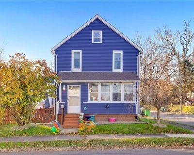3 Bedroom 1BA 1144 ft Single Family House For Sale in Barberton, OH