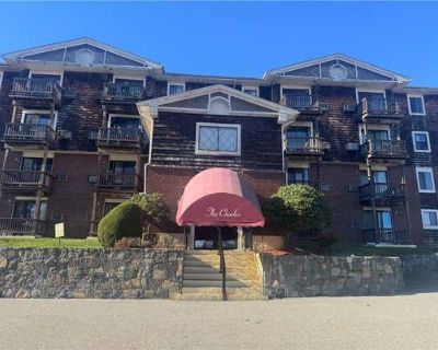 1 Bedroom 1BA 625 ft Condominium For Sale in NORTH PROVIDENCE, RI