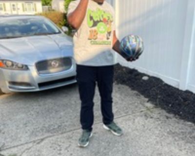 Zeke J is looking for a New Roommate in Kansas City with a budget of $300.00