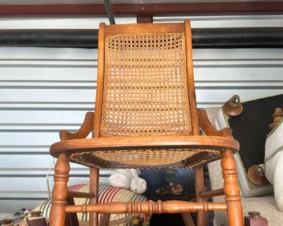 Measures approximately: 21 1/2" W x 19" D x 38 3/4" T Seat height 17" T. Pickup Details Three Day Pickup (BY APPT ONLY): Fri., November 14th ~ 10:00 a.m. - 6:00 p.m. Sat, November 15th ~ 10:00 a.m. - 6:00 p.m. Sun., November 16th ~ 10:00 a.m. - 6:00 p.m. Preview (BY APPT ONLY): Monday,, November 2nd ~ 10:00 a.m. - 2:00 p.m.