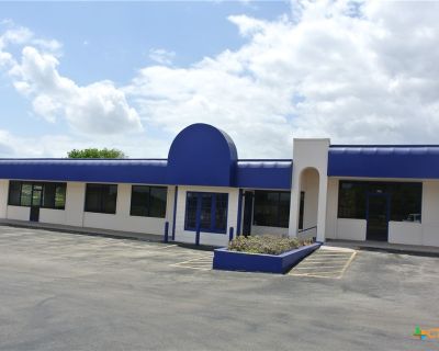 2301 E Central Texas Expressway 106. Property for Rent in Killeen, TX for $5,400. This 14,736 square foot property was built in 1986 on a lot size of 1.267.. This suite adjoins Suite 105 which is 3,000 s.f. and they can be leased separate or together. The bottom suite has two multi-use ADA bathrooms and a large open area, and back room plus one walk-in cooler. Excellent parking and visibility a...