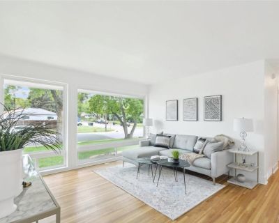 3 Bedroom 1BA 900 ft Apartment For Rent in Denver, CO
