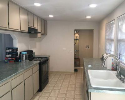 2 Bedroom 1BA 960 ft Pet-Friendly Apartment For Rent in Paradise, CA