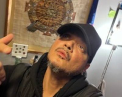 Edwin R is looking for a New Roommate in Washington Dc with a budget of $700.00