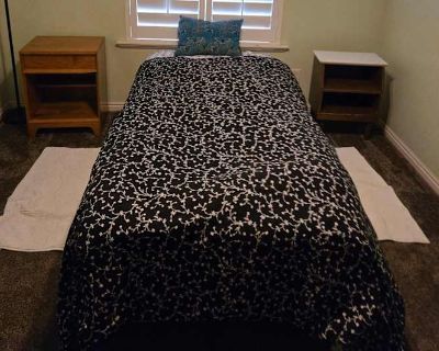 Private room with shared bathroom in an apartment, Spanish Fork, UT 84660