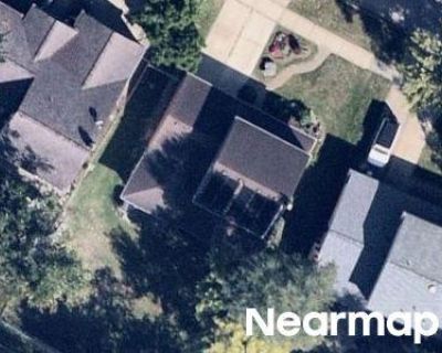 1.5 Bath Preforeclosure Property in Plymouth, MI 48170 - Greenbriar Ln