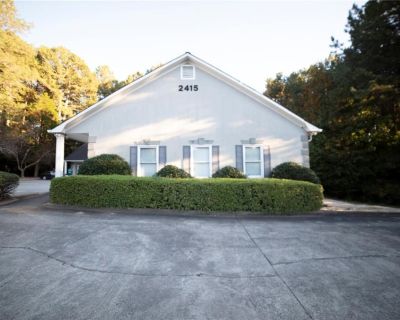 Commercial Property For Rent in Stone Mountain, GA
