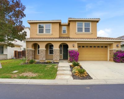 4 Bedroom 3BA 2695 ft Single Family Home For Sale in Discovery Bay, CA