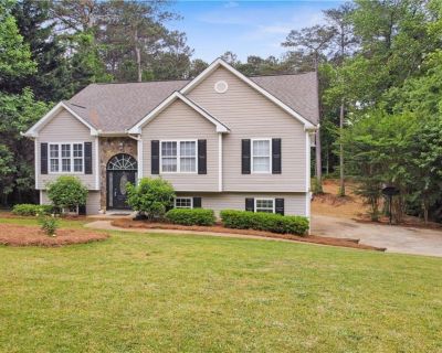 5 Bedroom 3BA 1693 ft Single Family House For Sale in Gainesville, GA