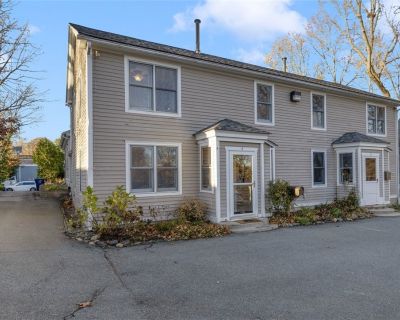 3 Bedroom 1BA 1152 ft Condo For Sale in East Greenwich, RI