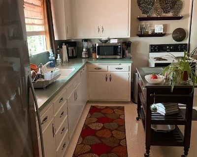 Private room with own bathroom in a House with 1 roomie, Fremont, CA 94536