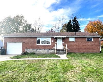 3 Bedroom 1BA 1050 ft Single Family House For Sale in Canton, OH