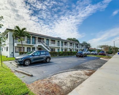 2 Bedroom 1BA 900 ft Apartment For Rent in Fort Lauderdale, FL