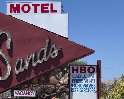 9902 ft Commercial Property For Sale in Yucca Valley, CA