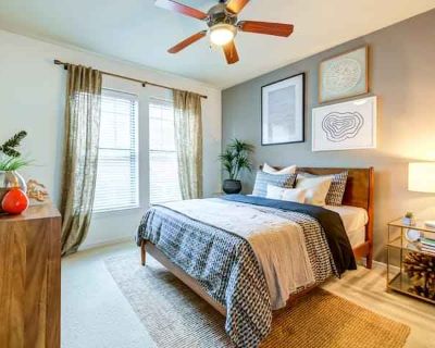3 Bed 2 Bath - D (Has an Apartment). Room in the 1 Bedroom 1BA Apartment For Rent