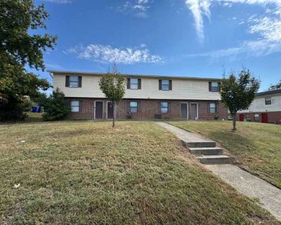 2 Bedroom 1.5BA 1080 ft Apartment For Rent in Durham, NC