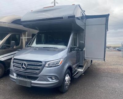 2021 Winnebago Vita 24F