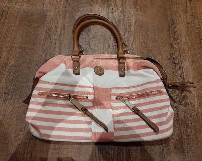 Tommy Hilfiger handbag
