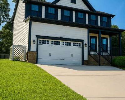 4 Bedroom 2.5BA 2532 ft Pet-Friendly Apartment For Rent in Hanover County, VA