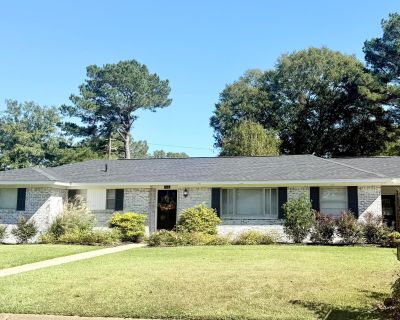 3 Bedroom 2BA 1832 ft Single Family House For Sale in Grenada, MS