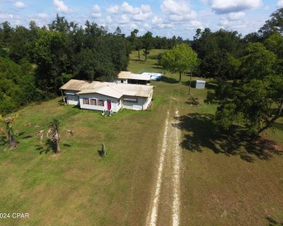 3 Bedroom 2BA 1528 ft Mobile Home For Sale in Marianna, FL