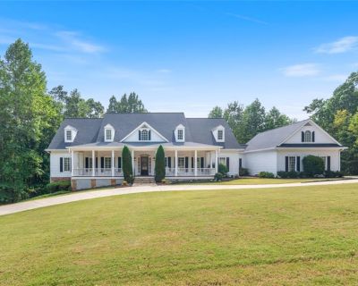 5 Bedroom 5BA 5181 ft Single Family House For Sale in Dahlonega, GA