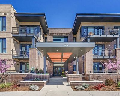 1 Bedroom 2BA 988 ft Condo For Sale in Denver, CO