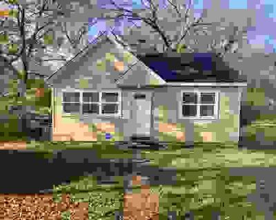 2 Bedroom 1BA 900 ft Single Family Home For Sale in FLORENCE, AL