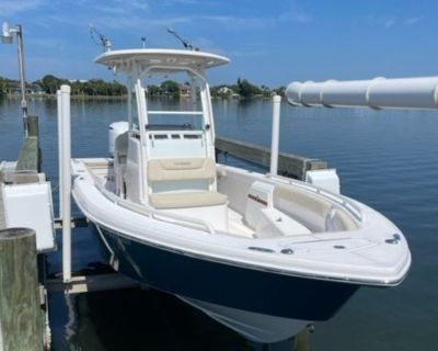 2017 Everglades 243 CC Signature Series