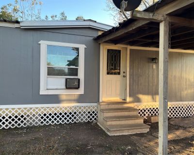 2 Bedroom 1BA 784 ft Single Family House For Sale in Rosenberg, TX