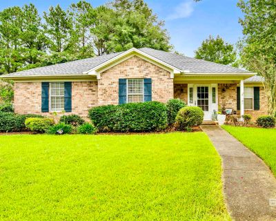 3 Bedroom 2BA 1742 ft Single Family House For Sale in Fairhope, AL