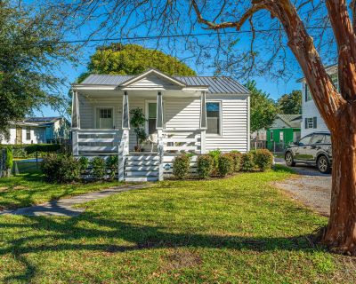 3 Bedroom 2BA 1300 ft Single Family Home For Sale in Charleston, SC