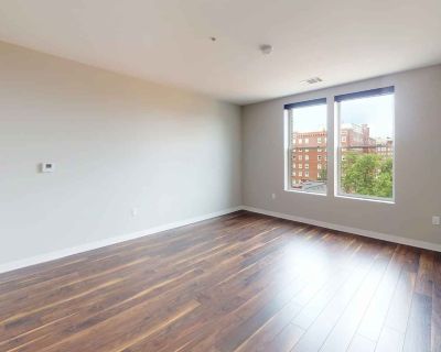2 Bed 2 Bath - B (Has an Apartment). Room in the 1 Bedroom 1BA Apartment For Rent