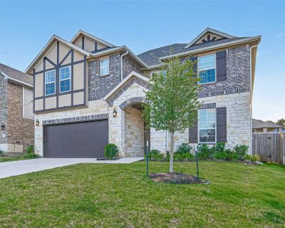 17685 Martin Creek Lane. Property for Rent in Conroe, TX for $3,450 with 4 bedrooms and 3 full baths, 1 half bath. This 3,219 square foot property was built in 2022 on a lot size of 0.1616.. Discover this energy-efficient, recently built Meritage home minutes away from Lake Conroe. With soaring ceilings, ample natural lighting, and a curved staircase is the centerpiece of this sprawling open co...