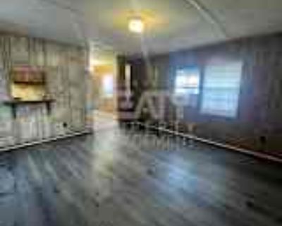 2 Bedroom 2BA 1000 ft² House For Rent in Lafayette, LA 110 Armentor St unit 25